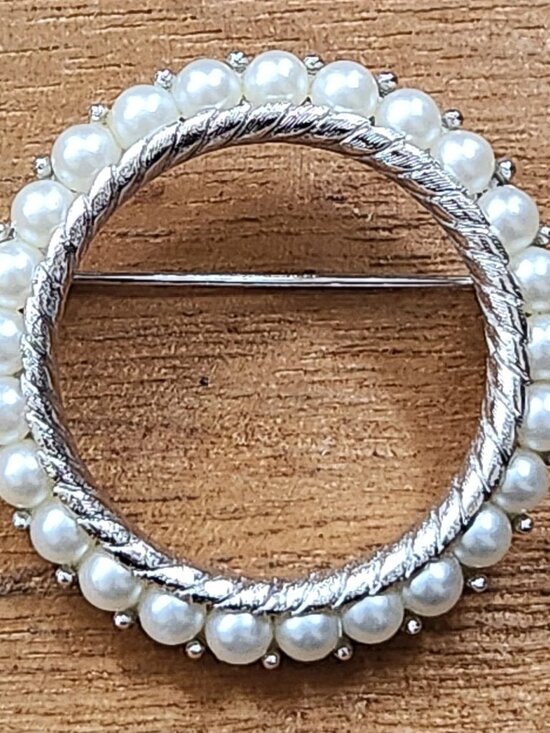 Trifari Jewelry - Vtg Trifari Crown Faux Pearls Silver Tone Round Wreath Brooch Pin Signed 1.5”